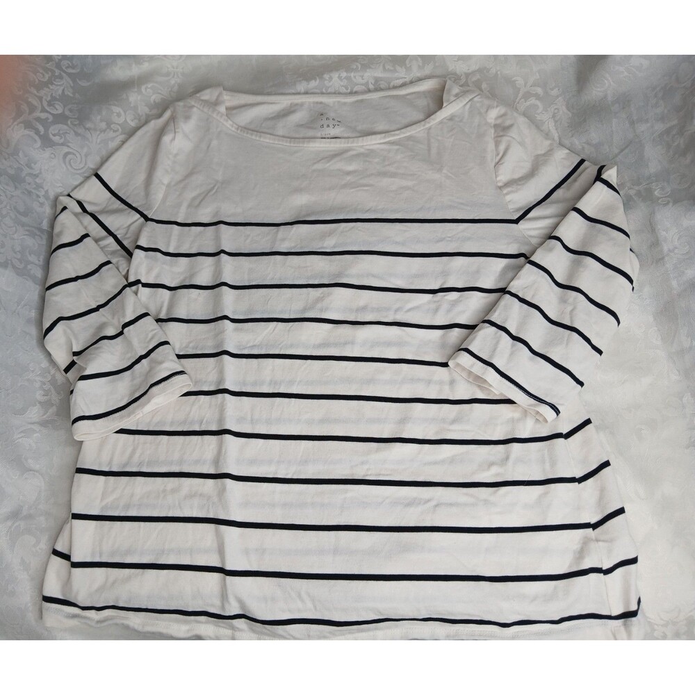 A New Day Women's 3/4 Striped Top White Black Stripes Size L